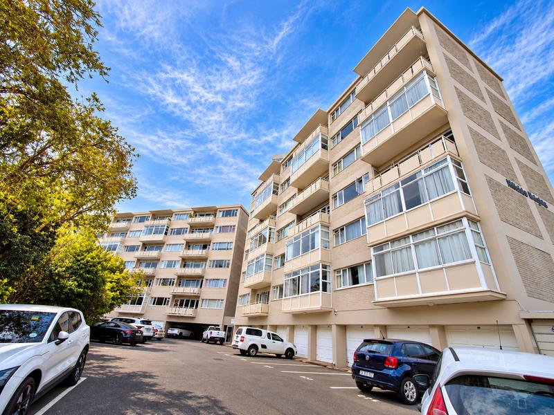 2 Bedroom Property for Sale in Green Point Western Cape